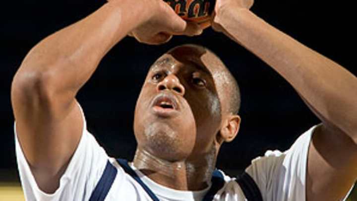 Ex-San Diego player pleads guilty in bribery case