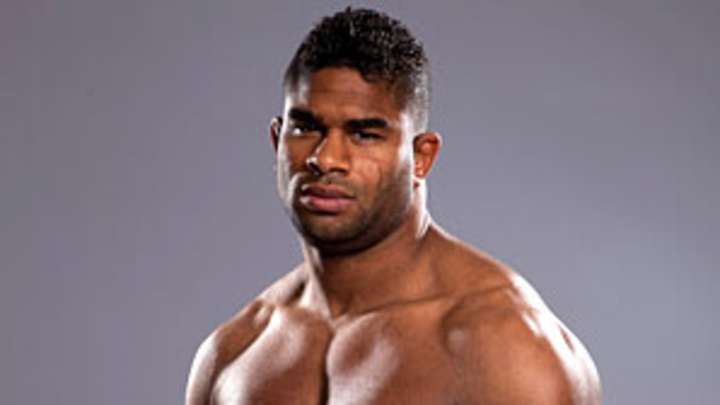 Overeem set for long-awaited Strikeforce title defense vs. Rogers