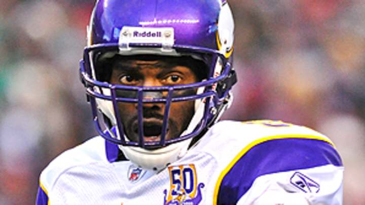 Childress informs team that Moss no longer with Vikings