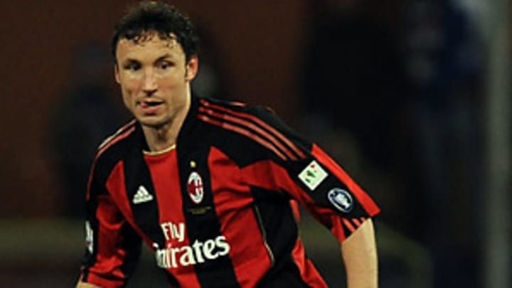 Van Nistlerooy and Van Bommel experience a contrast in fortunes Van Nistlerooy and Van Bommel experience a contrast in fortunes