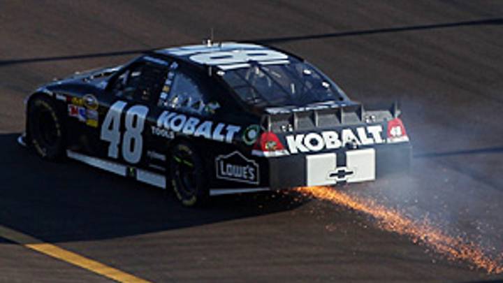 Johnson crashes at Phoenix, loses points lead Johnson crashes at Phoenix, loses points lead