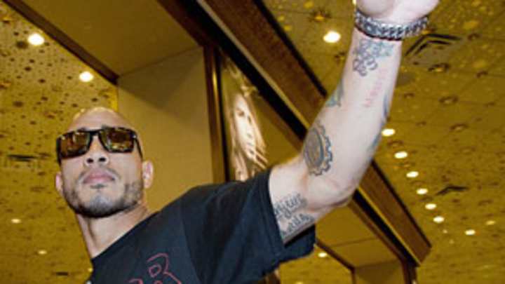 Cotto buoyed by quiet confidence ahead of Mayweather showdown