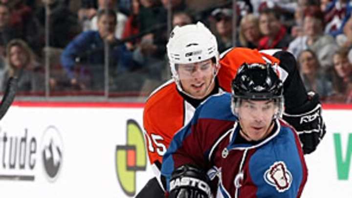 Sakic's farewell, Blackhawks gaffe, Leafs tampering and more Sakic's farewell, Blackhawks gaffe, Leafs tampering and more