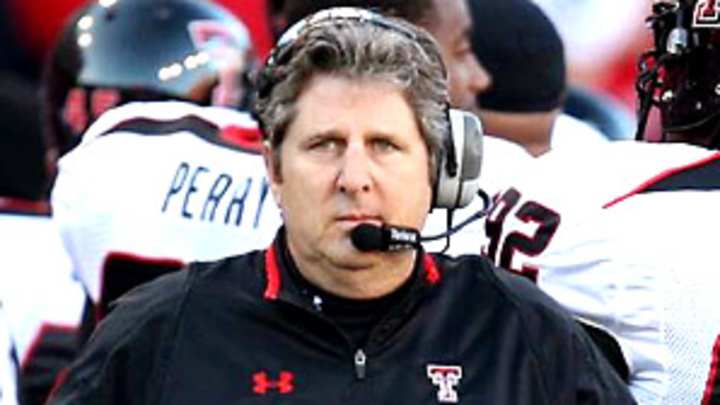 Mike Leach, Coach in Exile, still biding his time in paradise Mike Leach, Coach in Exile, still biding his time in paradise