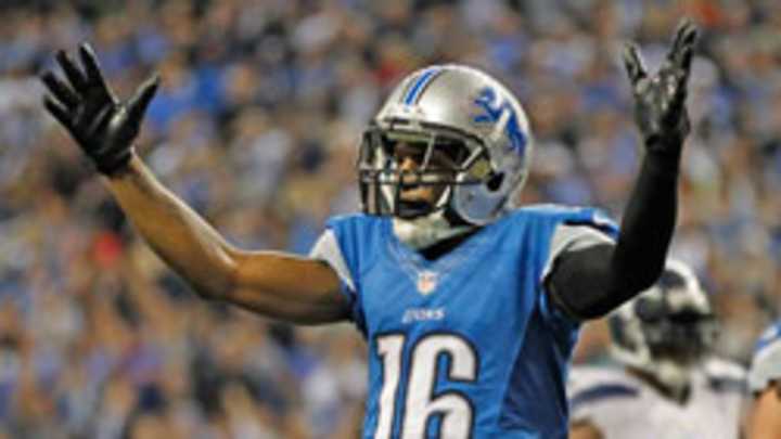 Lions center Dominic Raiola rails on Titus Young