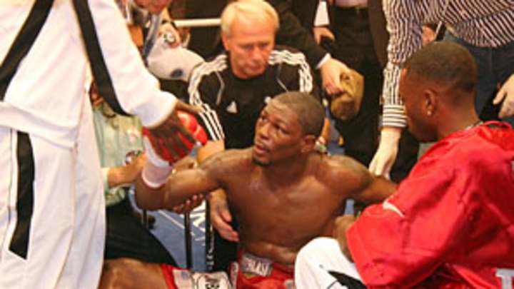 Boxing Roundtable: What does DiBella's recusal mean for Taylor? Boxing Roundtable: What does DiBella's recusal mean for Taylor?