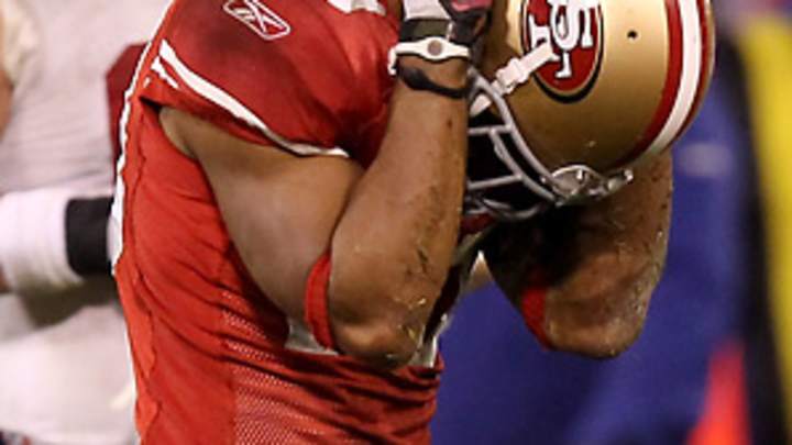 Two decades after Craig's fumble, 49ers' Williams joins lonely lore