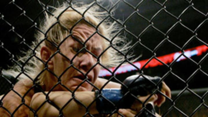 Santos sets sites on Carano