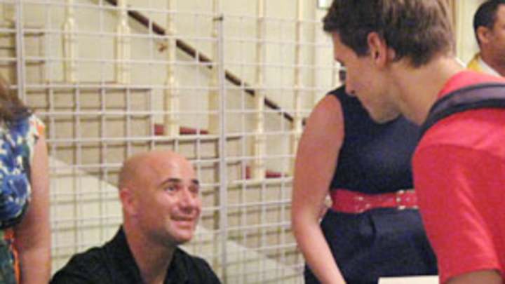 Special night for Agassi, fans in Manhattan
