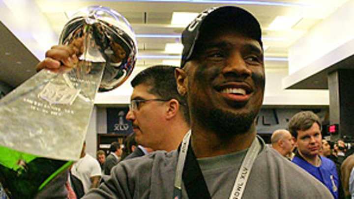 Lombardi Trophy goes long way to ease the pain for Packers' Woodson