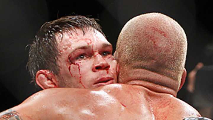 Griffin outlasts Ortiz in UFC rematch, via split decision