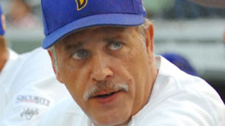 After firing Manuel, Mets will take easy way out, hire vanilla manager