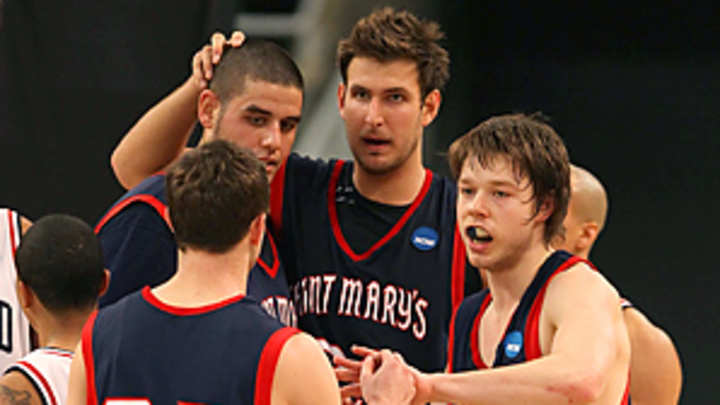 Saint Mary's shakes off pundits, travel to score first-round upset