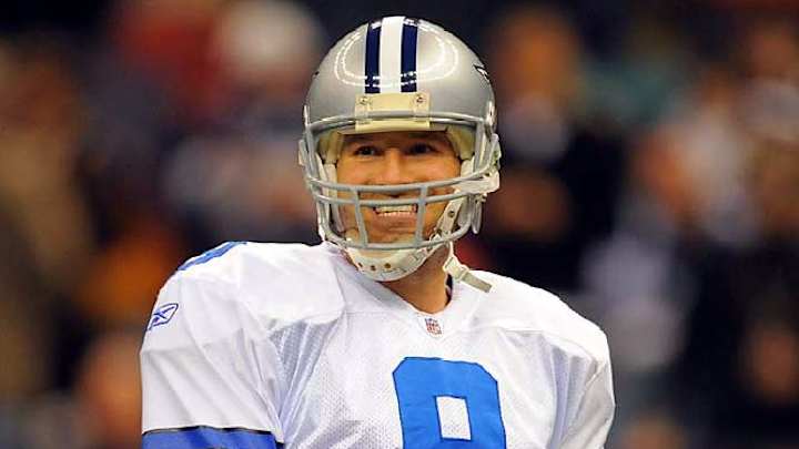 Tony Romo Outside the Huddle