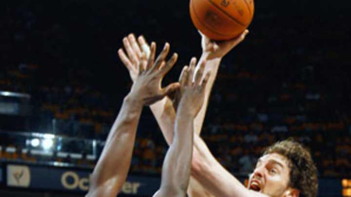 Fast Breaks: Lakers vs. Hornets, Game 3 Fast Breaks: Lakers vs. Hornets, Game 3