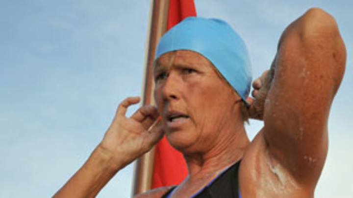Diana Nyad ends Cuba-to-Florida swim bid on fourth day