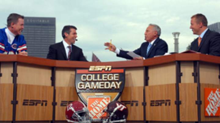 Corso returns to set of 'GameDay,' with mascot head and all