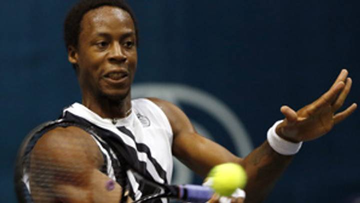 Defending champ Monfils ousted at Stockholm Open