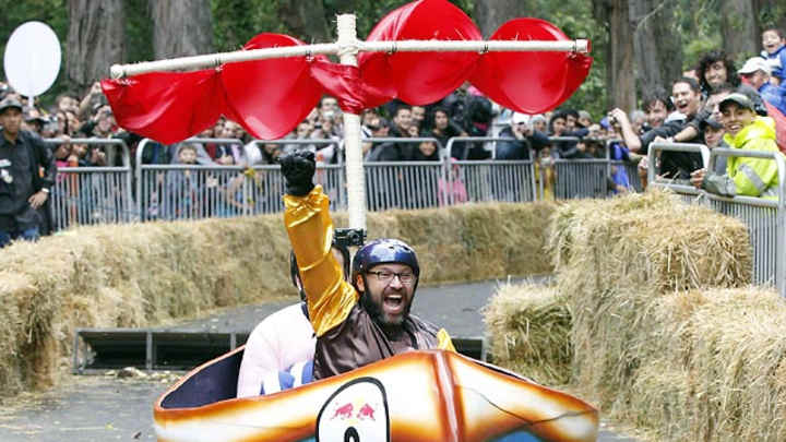 Balineras Roller Cart Race