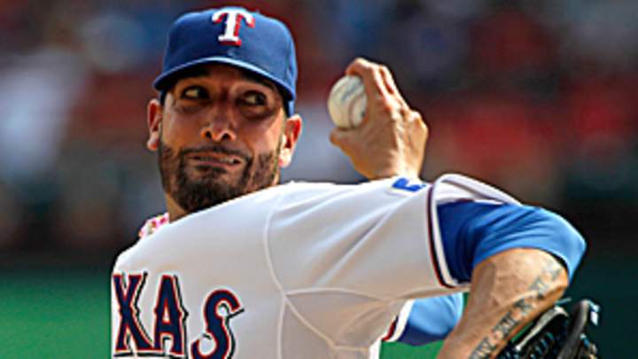 Phillies add Mike Adams, John Lannan