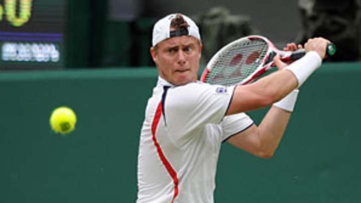 Once easy to dislike, Hewitt inspired in near-upset of Soderling