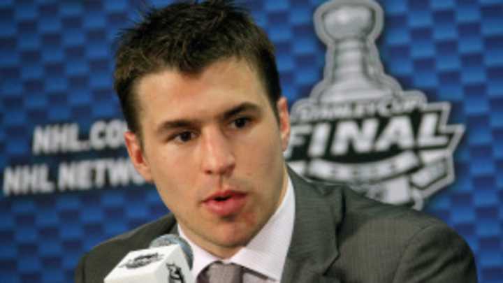 Report: Zach Parise, Devils captain, will receive biggest offer from Minnesota Wild