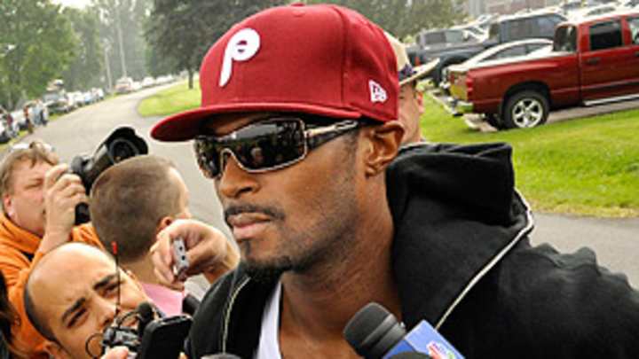 Burress won't be NFL's next Vick Burress won't be NFL's next Vick