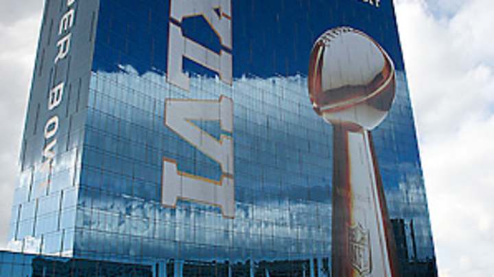 Indianapolis makes terrific first impression on Super Bowl visitors