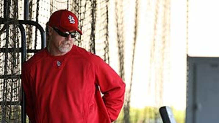 Early returns give McGwire rave reviews as Cardinals coach