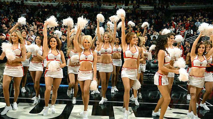 Chicago Bulls: Luvabulls Dancers