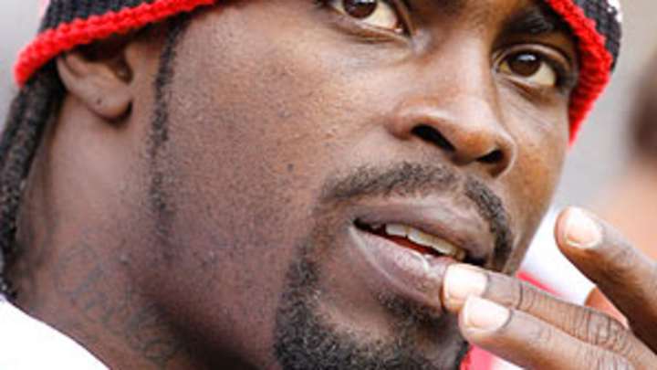 Vick shouldn't be allowed to play