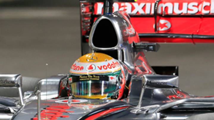 Hamilton secures pole at Abu Dhabi GP
