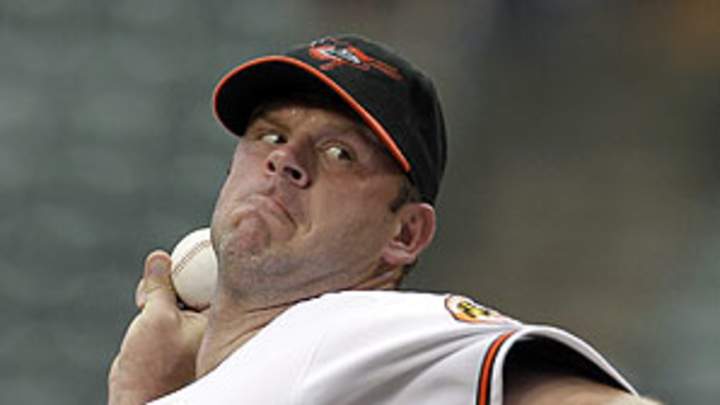 Millwood, Aybar among veterans still available as camps open