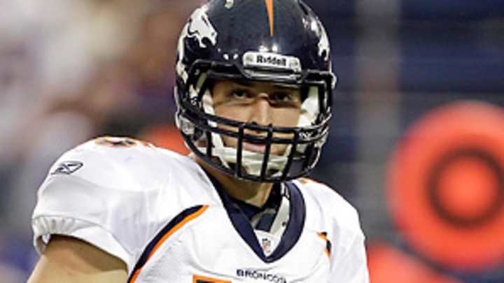 Rodgers, Tebow respond with the pressure on in Week 13