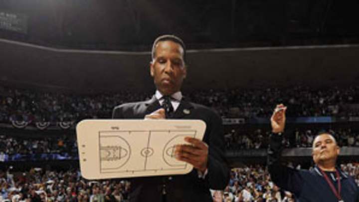 Late-minute timeouts provide glimpse into postseason fervor Late-minute timeouts provide glimpse into postseason fervor