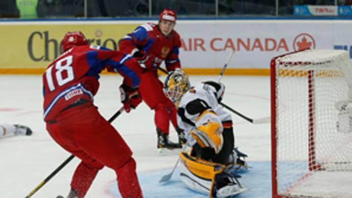 Russia, Sweden get wins at junior hockey worlds Russia, Sweden get wins at junior hockey worlds