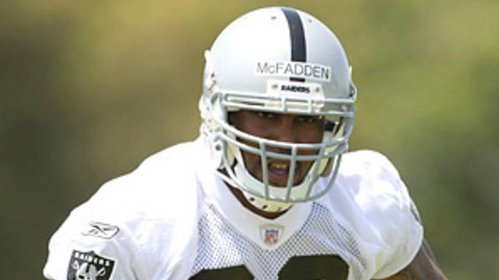 Raiders strike $60 million deal with No. 1 pick McFadden Raiders strike $60 million deal with No. 1 pick McFadden
