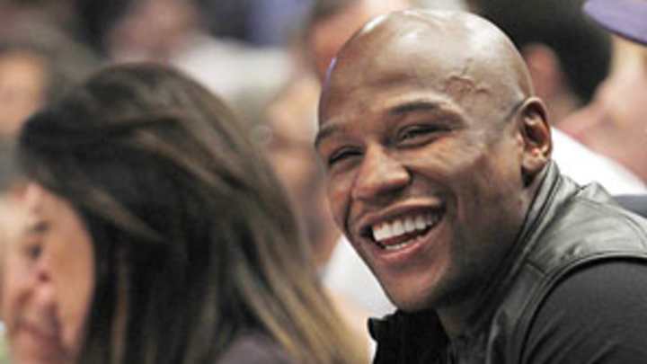 Mayweather confirms return bout with Victor Ortiz for Sept. 17