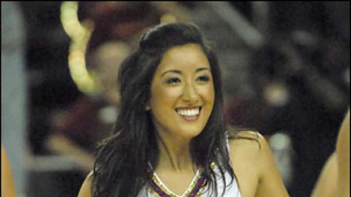 Cheerleader Song Girl of the Week