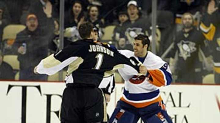 Goalie fights are a guilty pleasure