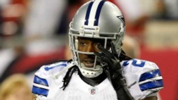 Colts make play for Cowboys cornerback Mike Jenkins