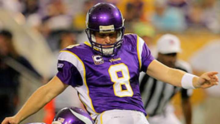 Longwell knows fraction of Favre's feelings about return to Lambeau