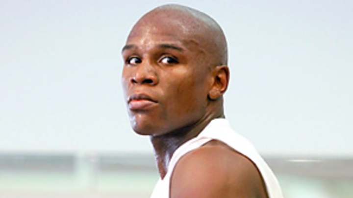 Mayweather still hasn't signed contract to fight Mosley