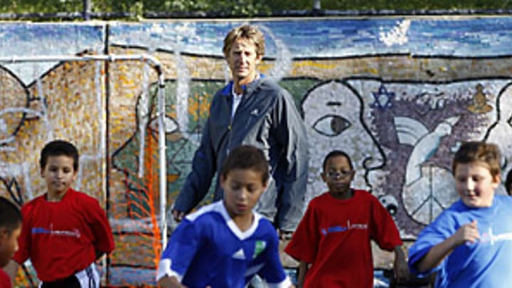 Van der Sar enjoying his retirement Van der Sar enjoying his retirement