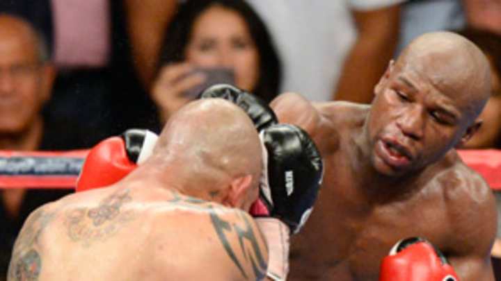 Mayweather, in what could be last fight, proves he's better than ever