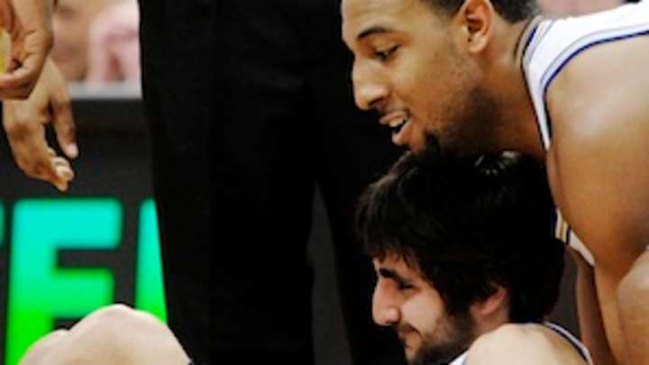 Rubio out for season with torn ACL