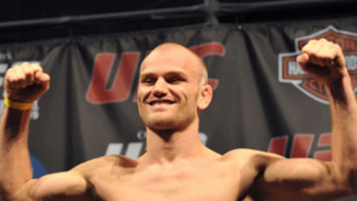 Pavia under fire, MMA manager in trouble, Hammer Time and more