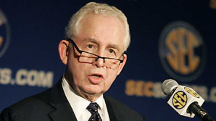 De facto TV network will push SEC even further ahead of competitors De facto TV network will push SEC even further ahead of competitors