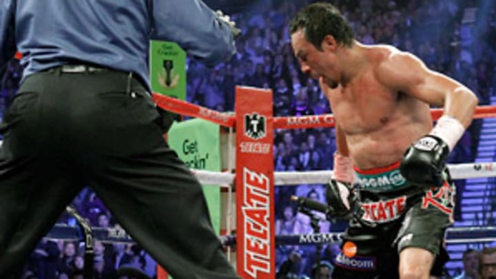 Marquez knocks Pacquiao out cold in sixth round Marquez knocks Pacquiao out cold in sixth round
