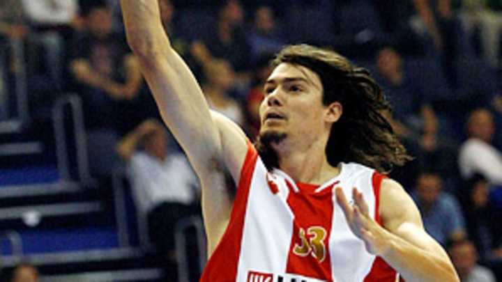 Morrison reignites fire far from NBA